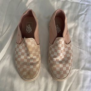 Pink checkered vans!